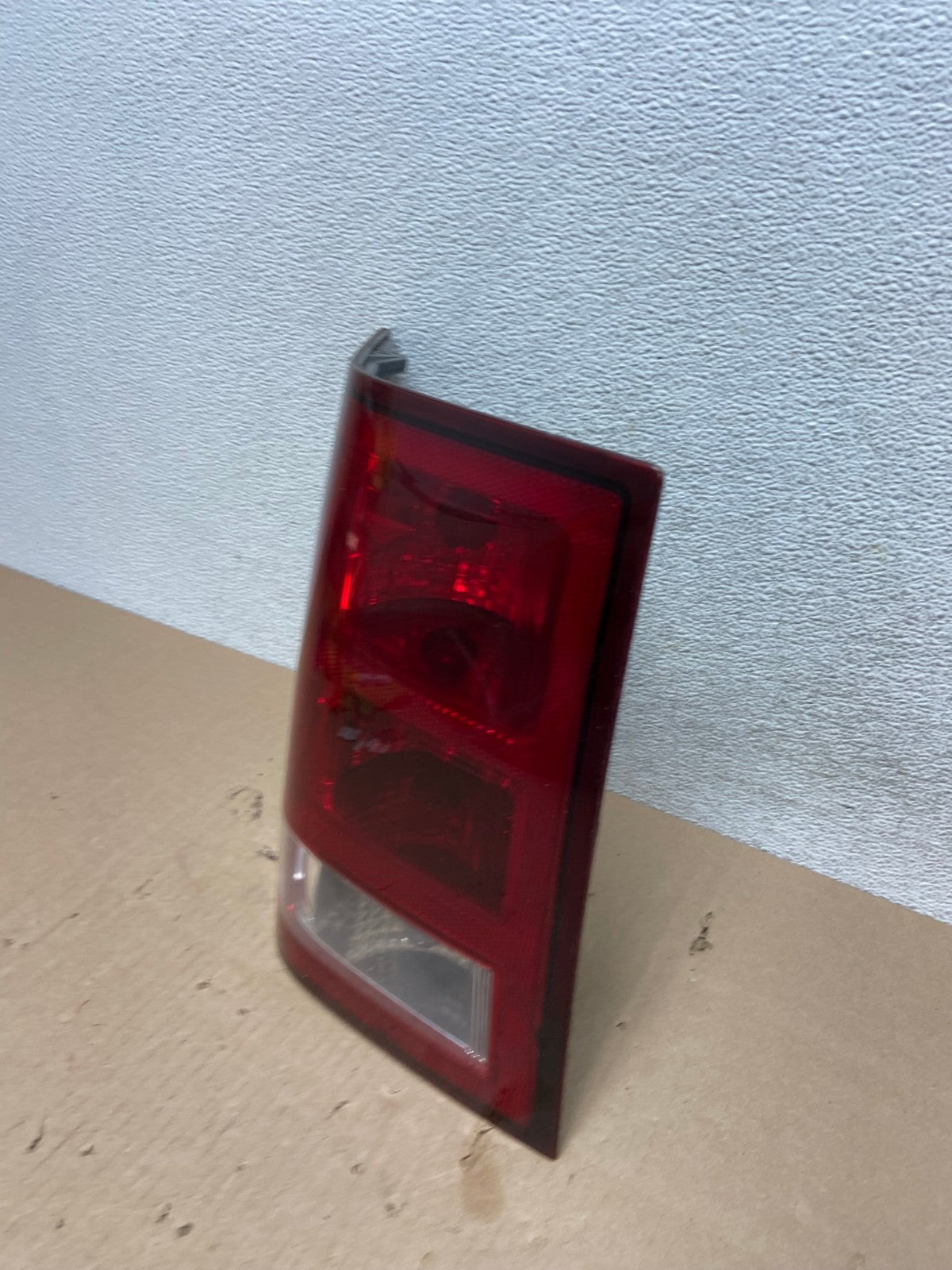 2005 to 2006 Jeep Grand Cherokee Left Driver Side Lh Tail Light AG6676 LK1