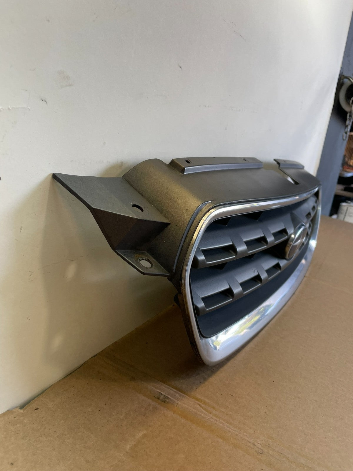 2005 to 2007 Subaru Legacy Outback Front Grill Grille AH6090 DG2