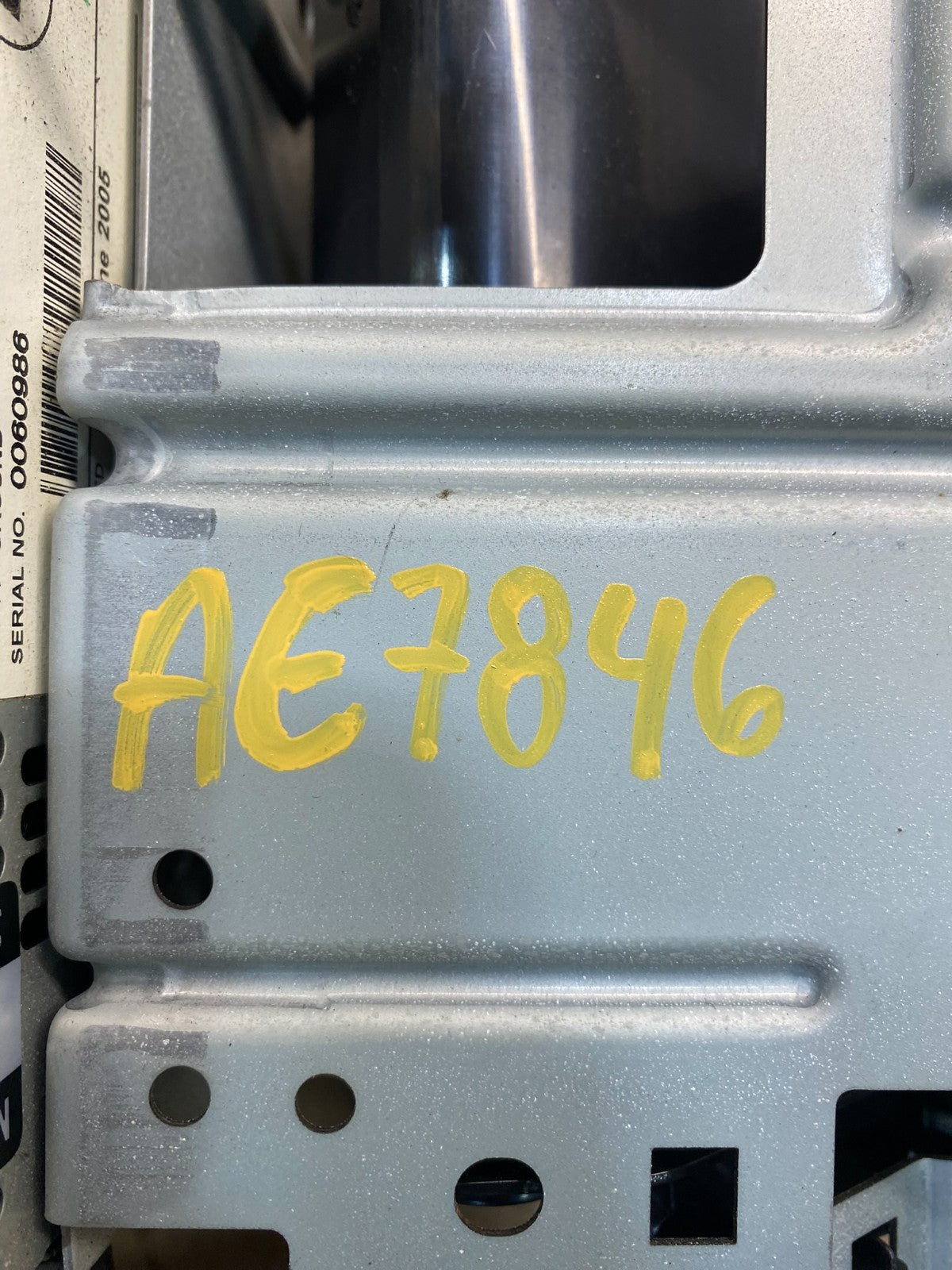 2006 to 2007 Infiniti G35 Radio Player Climate Control Panel Bezel AE7846 DW7