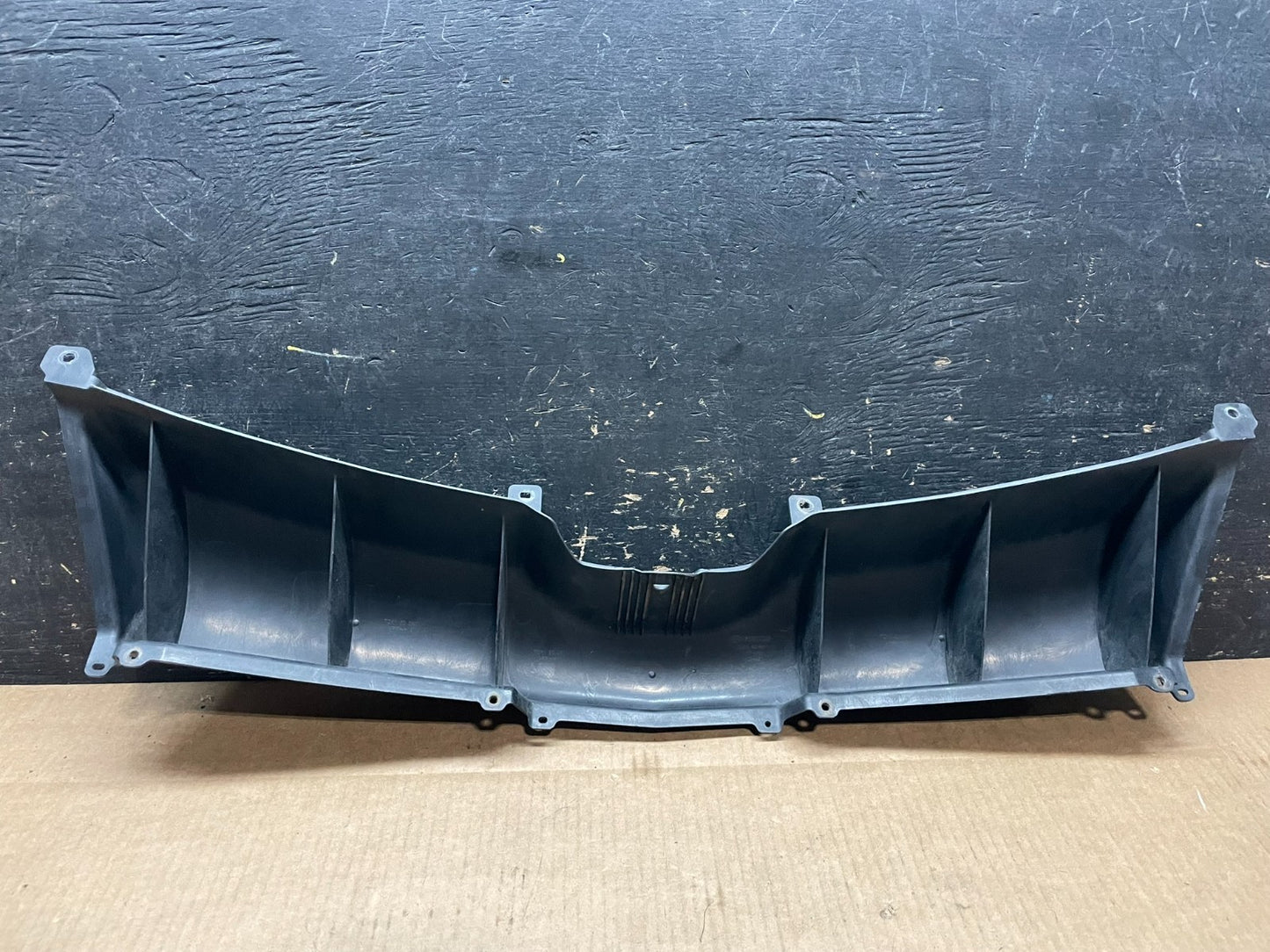 2007 - 2009 Mazda CX9 CX-9 Front Bumper Lower Grill Grille Retainer OE aa9163 DG3