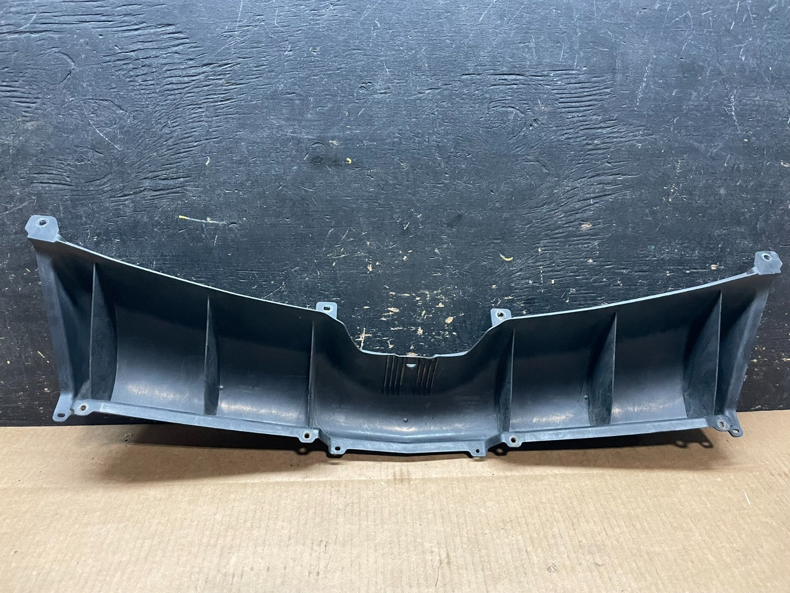 2007 - 2009 Mazda CX9 CX-9 Front Bumper Lower Grill Grille Retainer OE aa9163 DG3