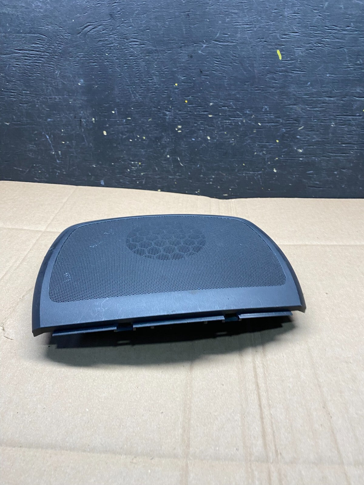 2010-2012 Hyundai Genesis Coupe Dash Center Upper Speaker Cover o7241 DG3