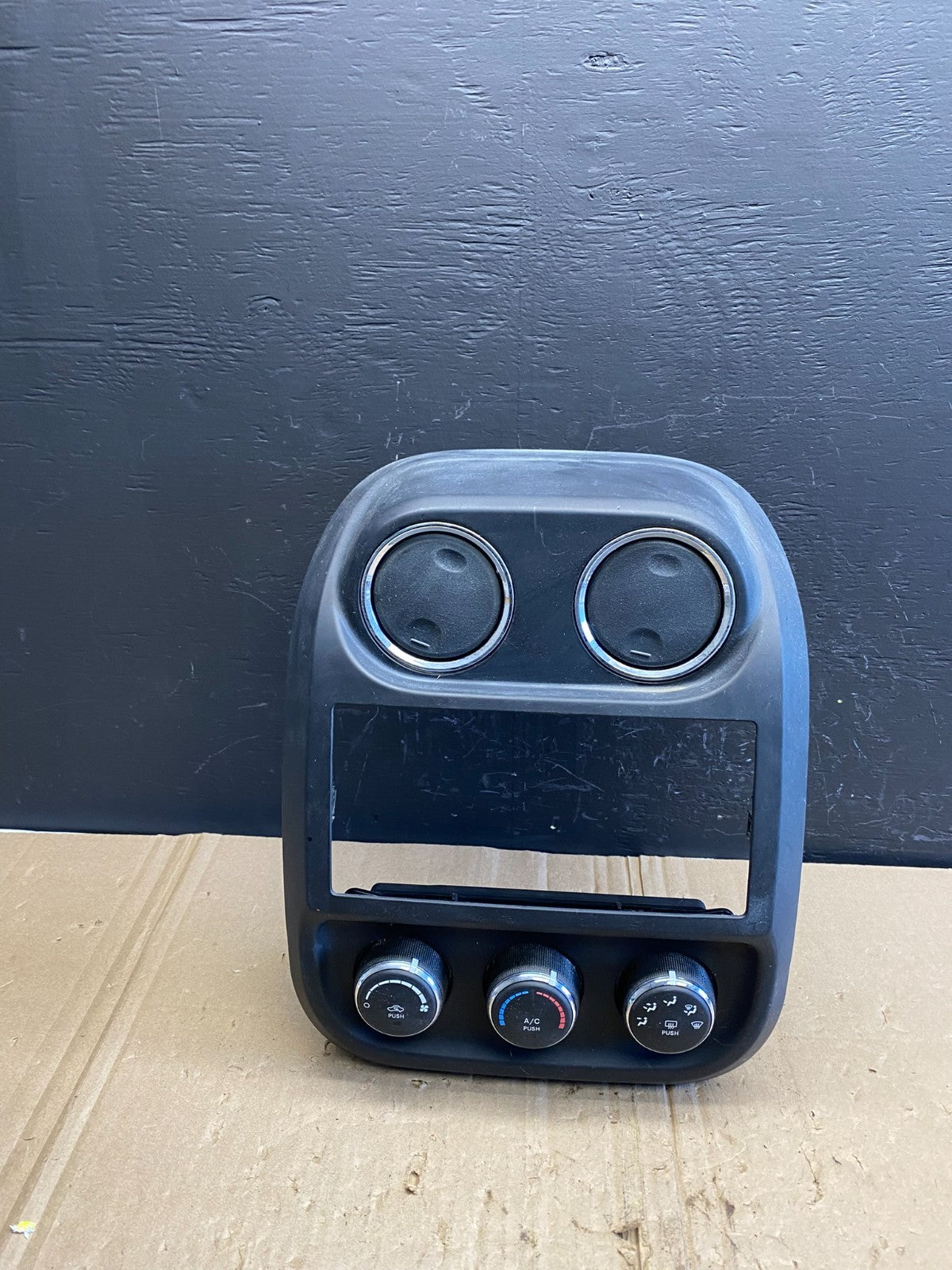 2011 to 2017 Jeep Compass Dash Climate Temperature Control Radio Bezel AB9114 DG0