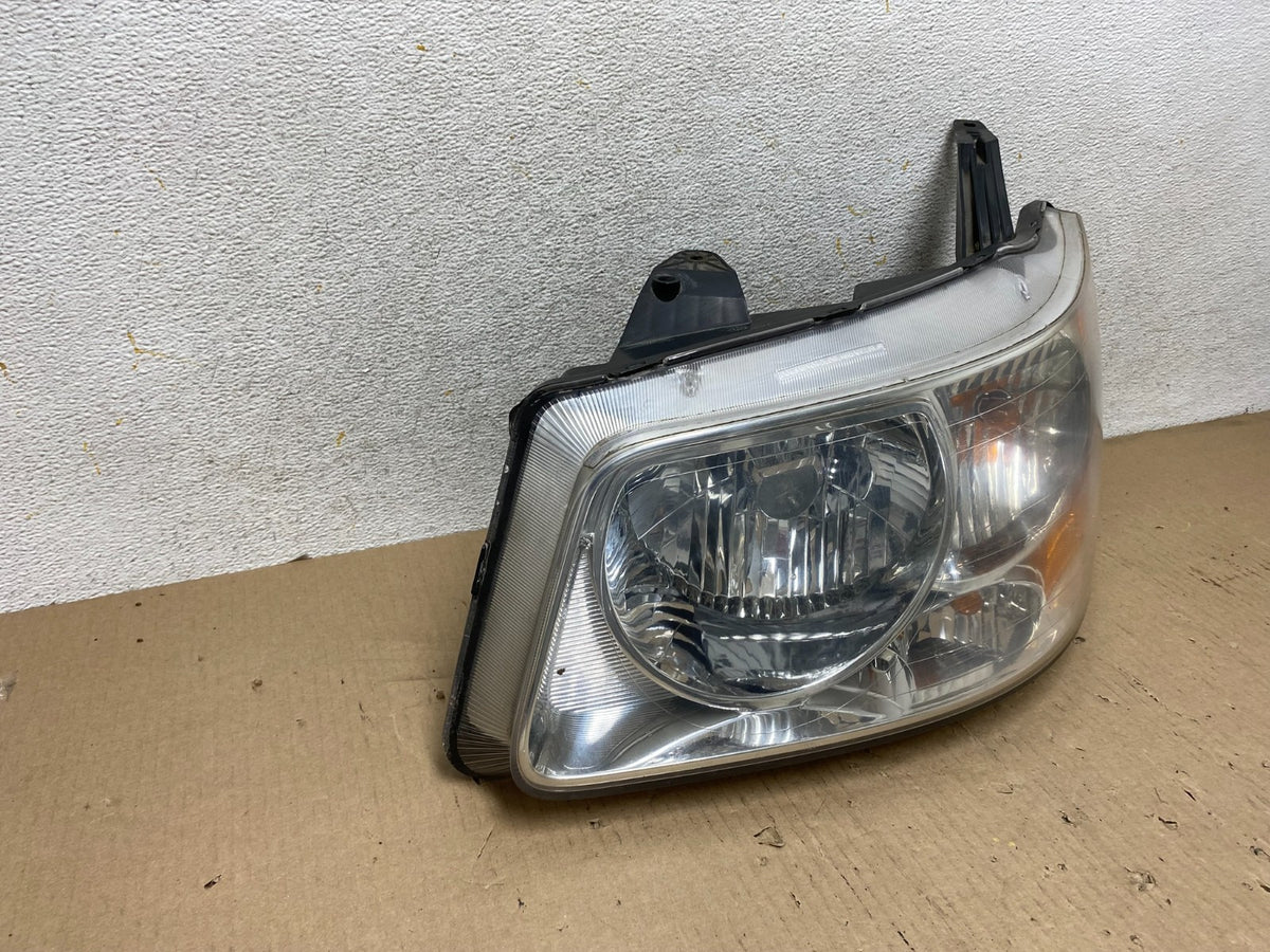 2006 to 2009 Pontiac Torrent Left Driver LH Side Halogen Headlight AH5840 DW1