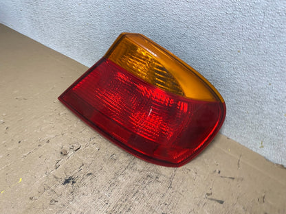 2001 - 2002 Chrysler Sebring Coupe Right Passenger Side Tail Light s1688 DG1