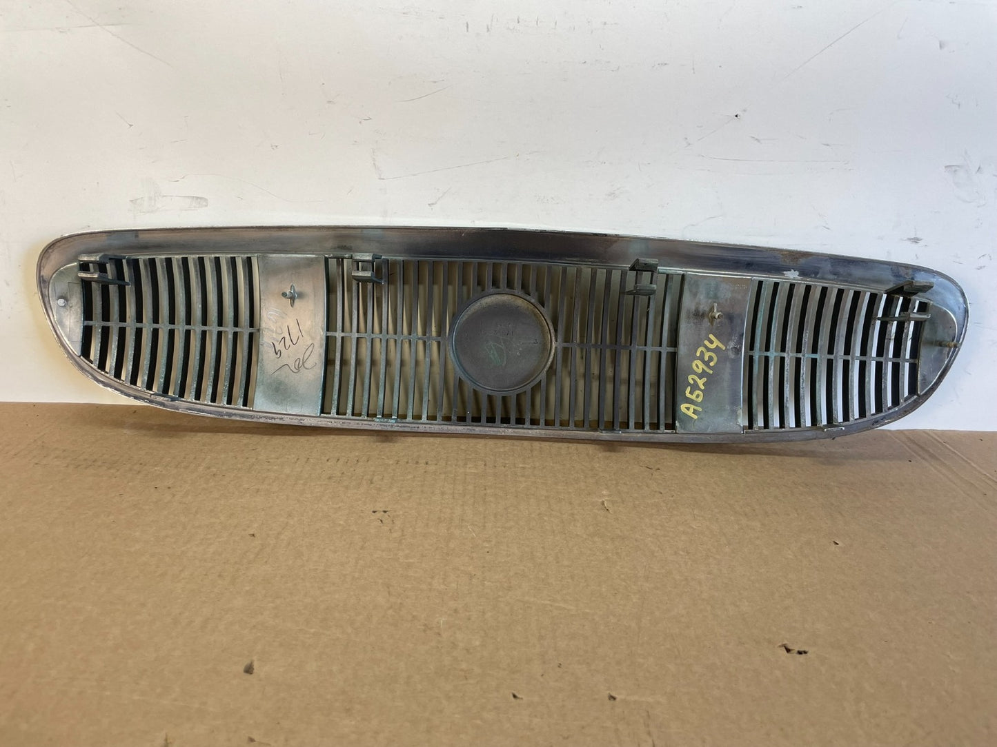 2003 to 2005 Buick Century Front Upper Grill Grille ag2934 DG3