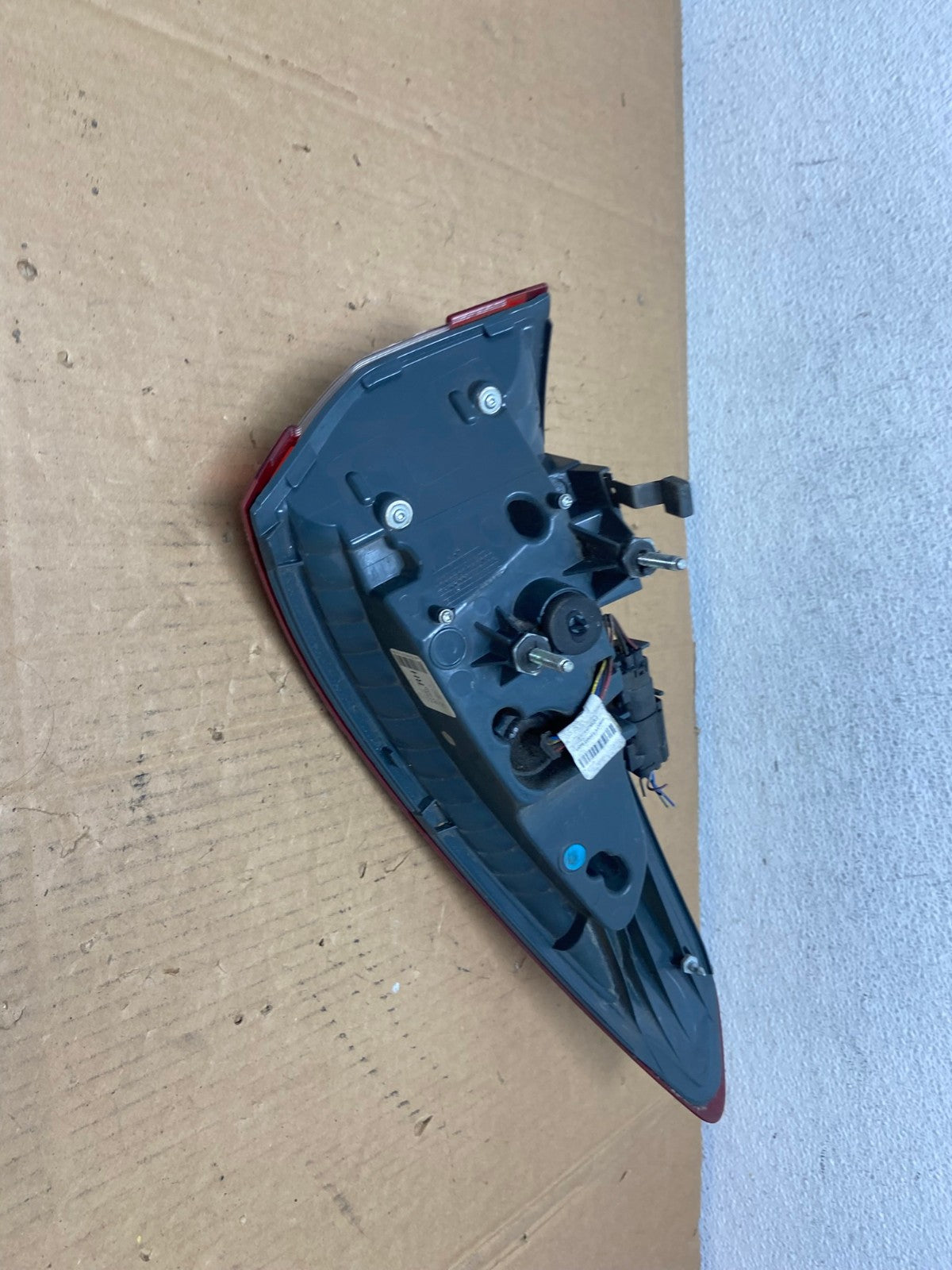 2013 to 2016 Ford Fusion Right Passenger RH Side Tail Light AD0912 LK4