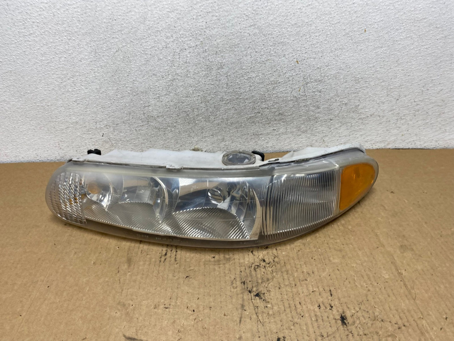 1997-2005 Buick Century Left Driver LH Side Headlight Halogen AG2160 LK0