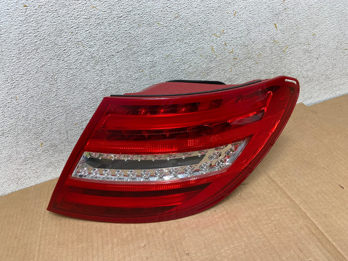 2012 to 2014 Mercedes C-Class Right Passenger Side LED Tail Light AI5681 LK0