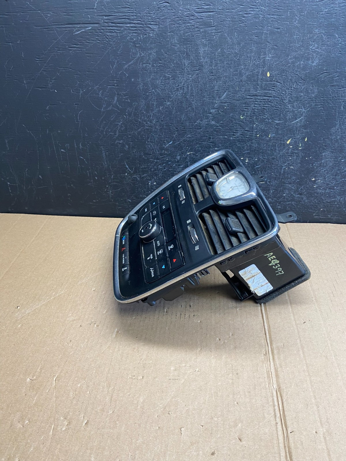 2011-2016 Chrysler Town Country Climate Control Panel Center Dash Trim AE4397 DG2