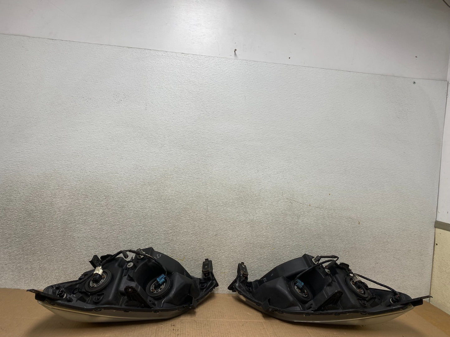 2005 2006 2007 Honda Odyssey Left+Right Set Halogen Headlights W0688 DW11