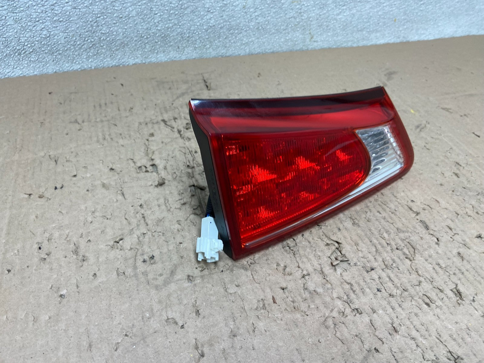 2009 - 2010 Lexus Is250 Is350 Left Driver LH Inner Tail Light Oem Y0602 GD2