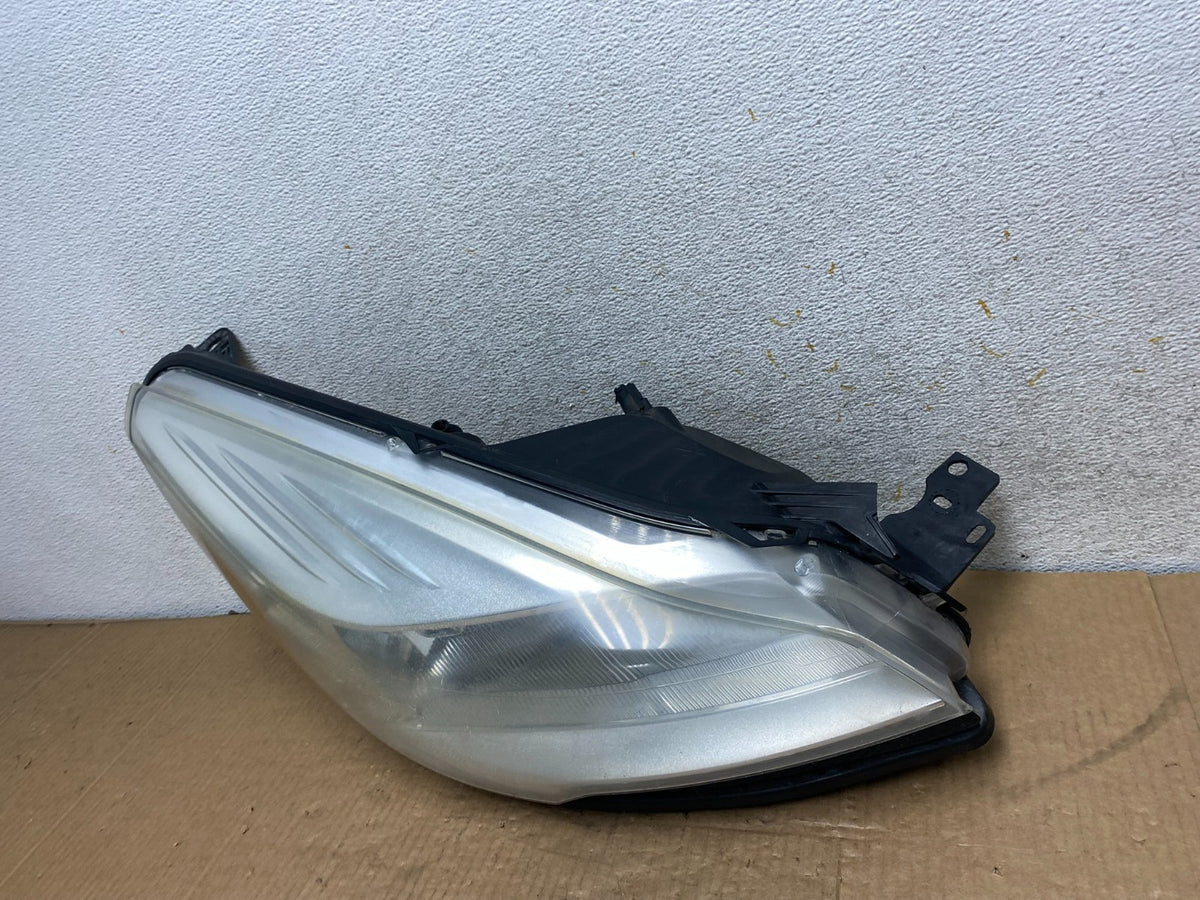 2013 - 2016 Ford Escape Headlight Right Passenger RH Side Halogen AI7885 DW1