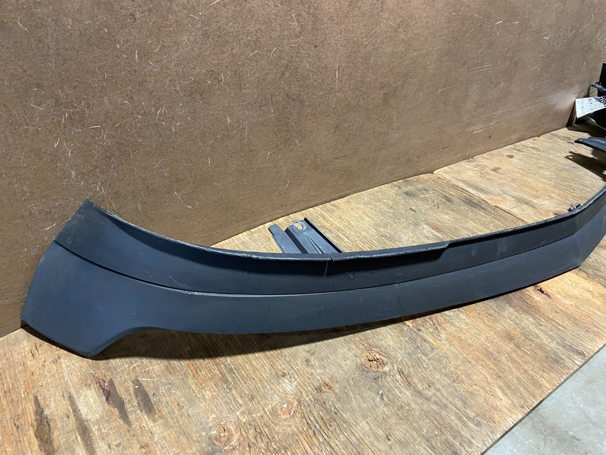 2013 to 2017 Chevrolet Traverse Front Bumper Lower Valance 20983796 AF35761