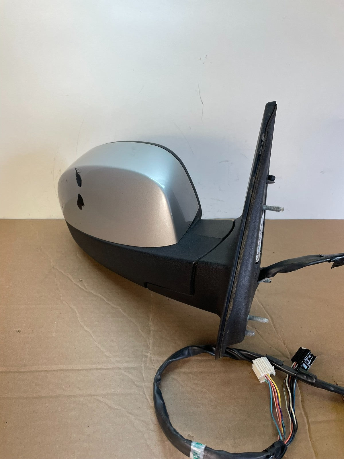 2007-2013 Chevrolet Tahoe Silverado Suburban Right Passenger Mirror AG7858 DW1