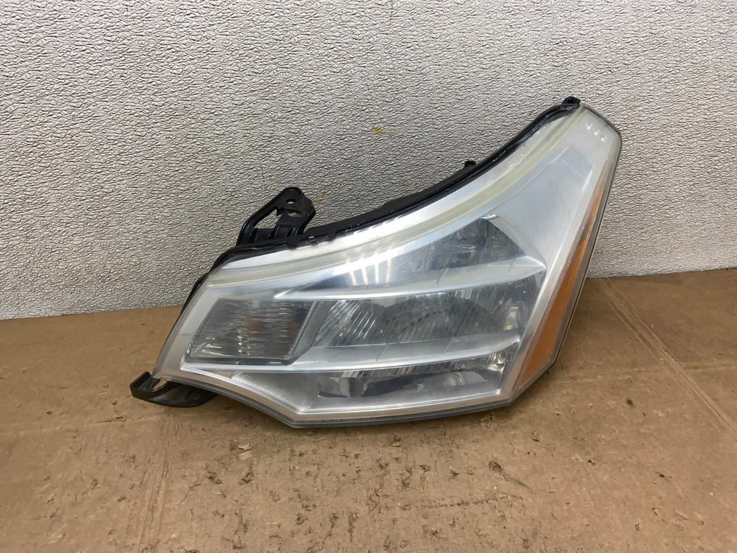 2008 2009 2010 2011 Ford Focus Left Driver Lh Headlight Halogen Oem Y8224 DW0