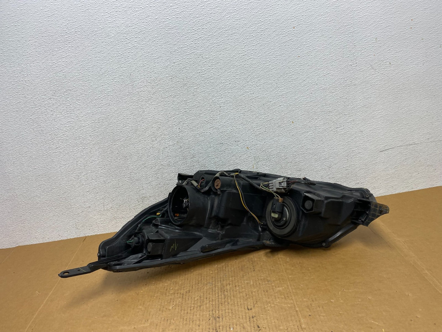 2013 - 2014 Subaru Legacy Outback Right Passenger Headlight AD9292 DW6