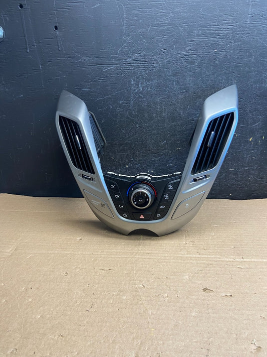 2012 - 2015 Kia Rio Veloster Climate Control Panel Trim Air Vents af2513 DG0