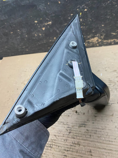 2004 to 2009 BMW X3 Right Passenger Door View Mirror V2606 DG4