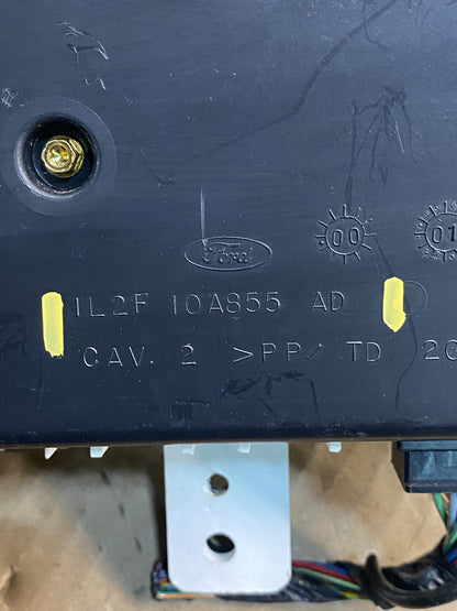 2001 to 2003 Ford Explorer Speedometer Cluster Gauge AI4853 DW5