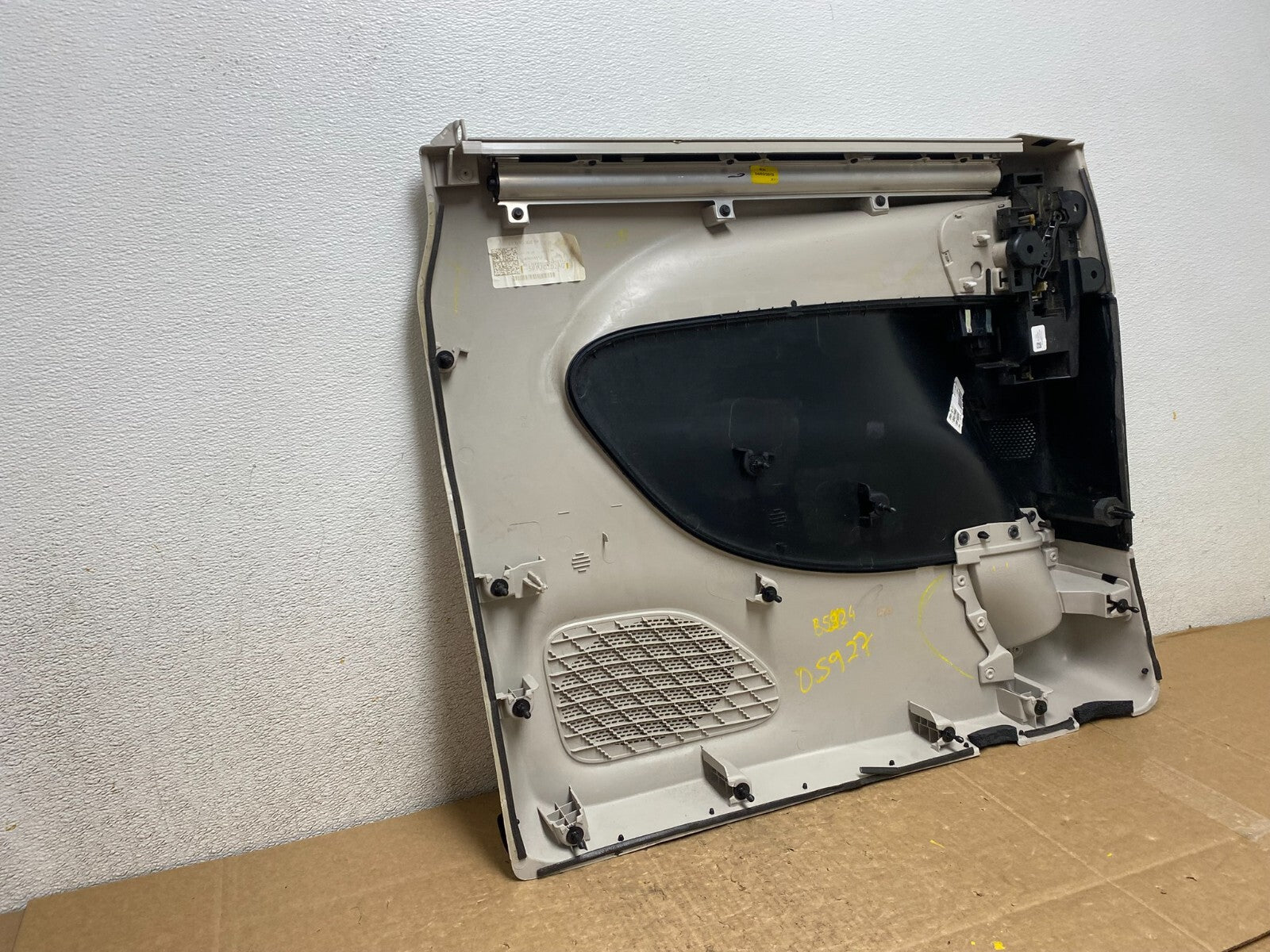 2017 to 2018 Chrysler Pacifica Rear Right Sliding Door Panel OEM O5927 DG8