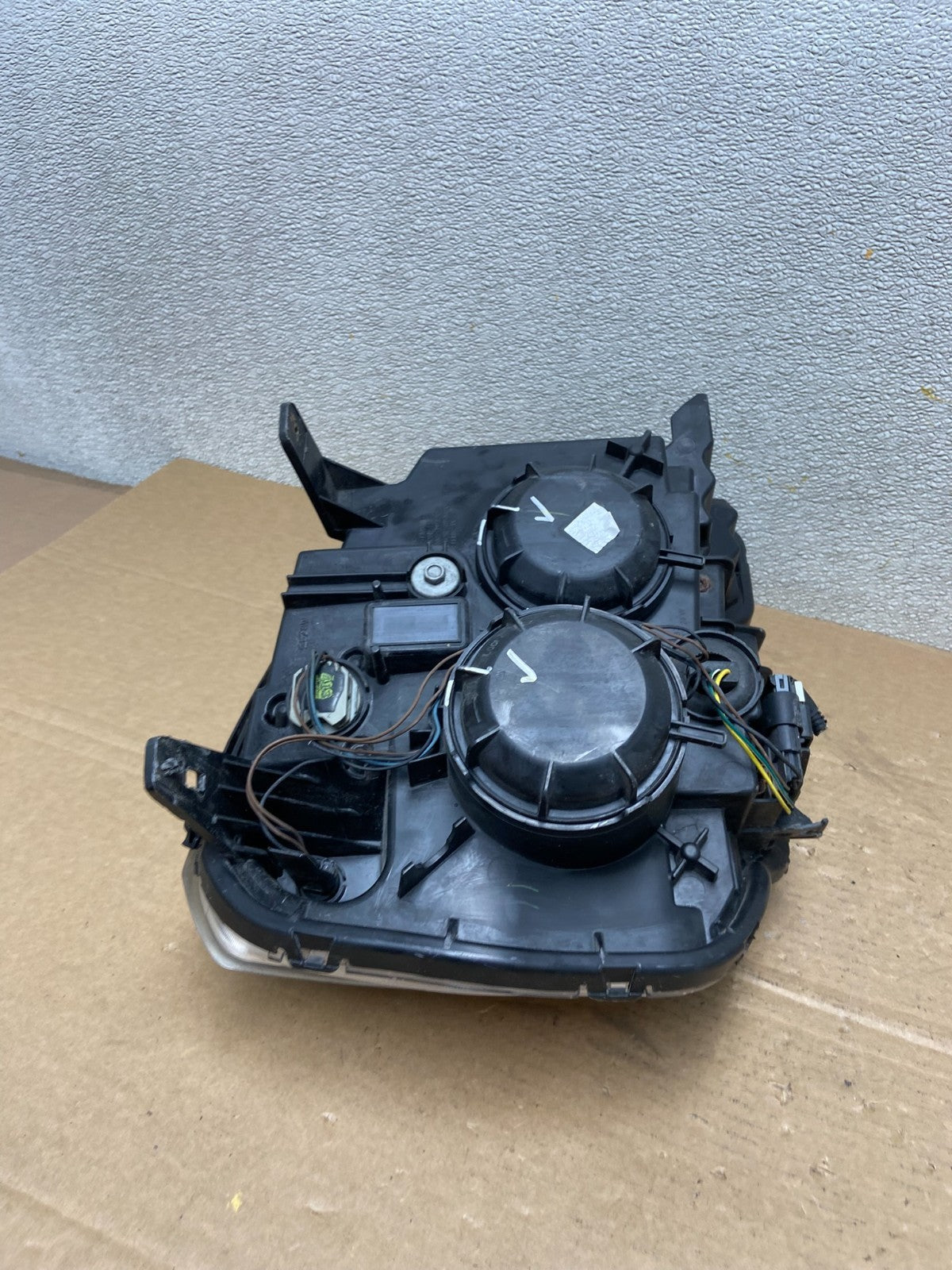 2010 to 2015 GMC Terrain Halogen Left Driver Lh Side Headlight AB4593 DW8