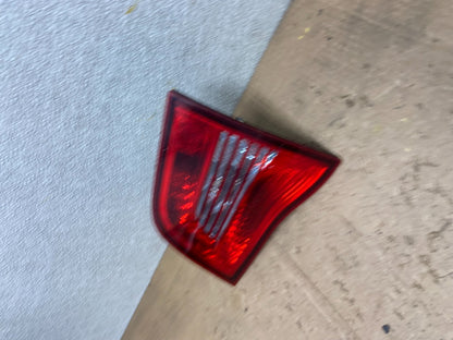 2009-2014 Volkswagen Routan Right Passenger Rh Side Inner Tail Light AA7029 LK1