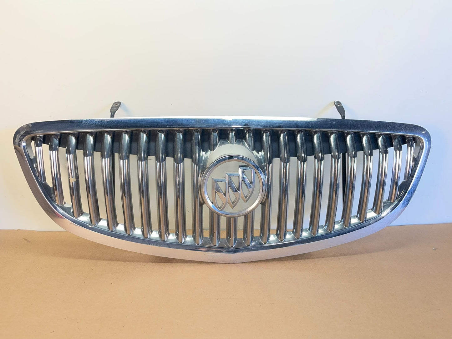 2008 to 2012 Buick Enclave Front Upper Grill Grille af8599 DG0