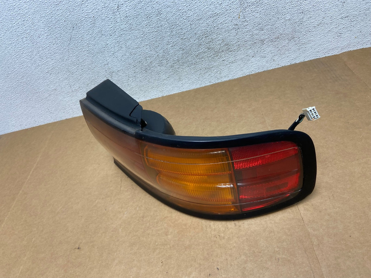 1992 1993 1994 Toyota Camry Right Passenger RH Side Tail Light AE2914 LK1