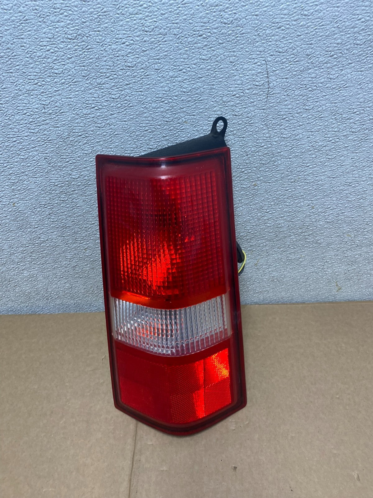2003 2017 Chevrolet Express 1500 2500 3500 Right Passenger Tail Light U9693 DW0