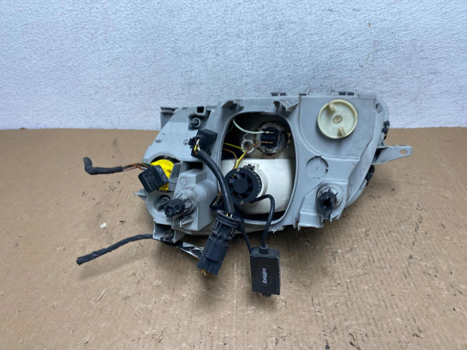 1997-2004 Mercedes R170 SLK230 SLK320 Right Passenger Headlight Halogen AD87684