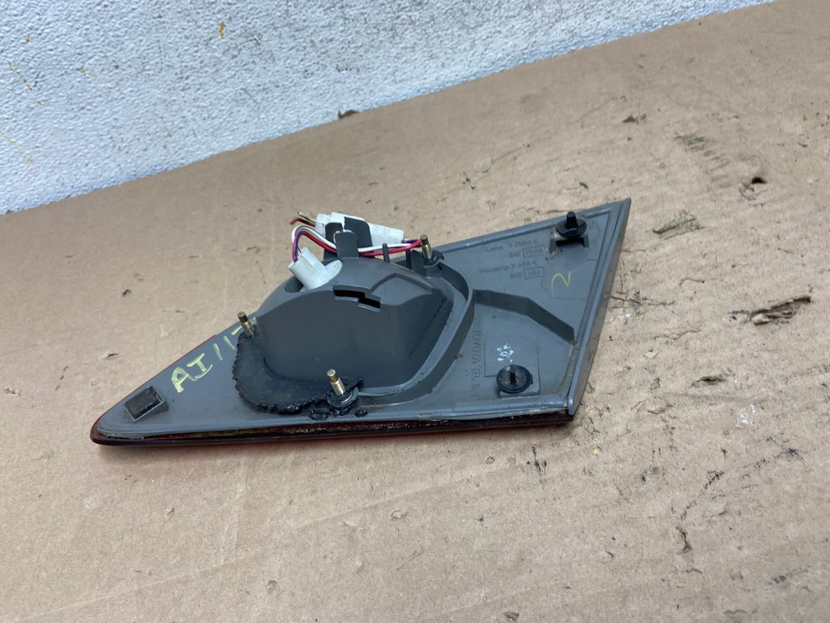 1998-2000 Toyota Corolla Left Driver LH Side Inner Tail light AI1125 LK6
