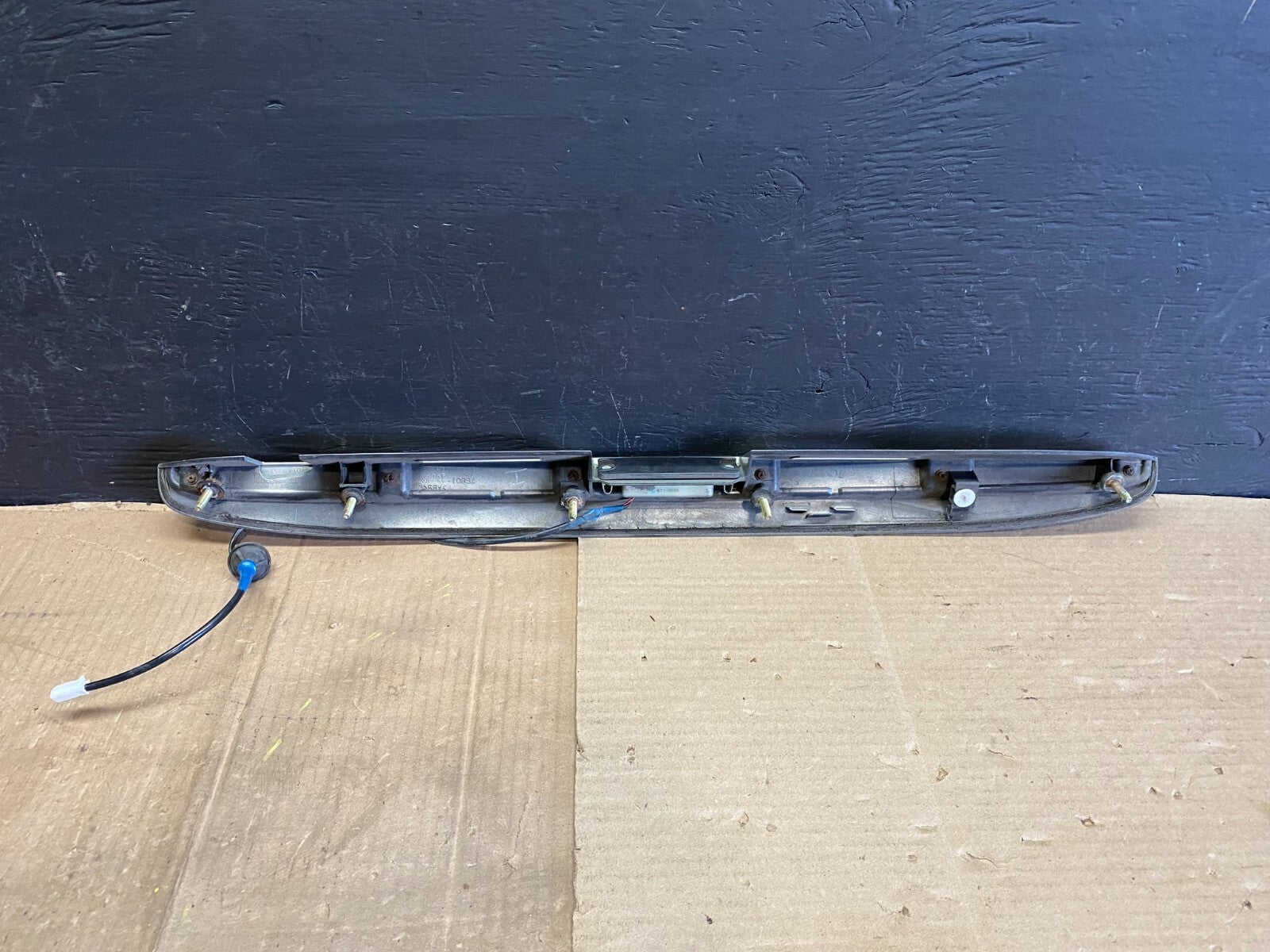 2006 - 2008 Lexus RX400h Tailgate Liftgate Handle License Plate Light E3465 Oem6