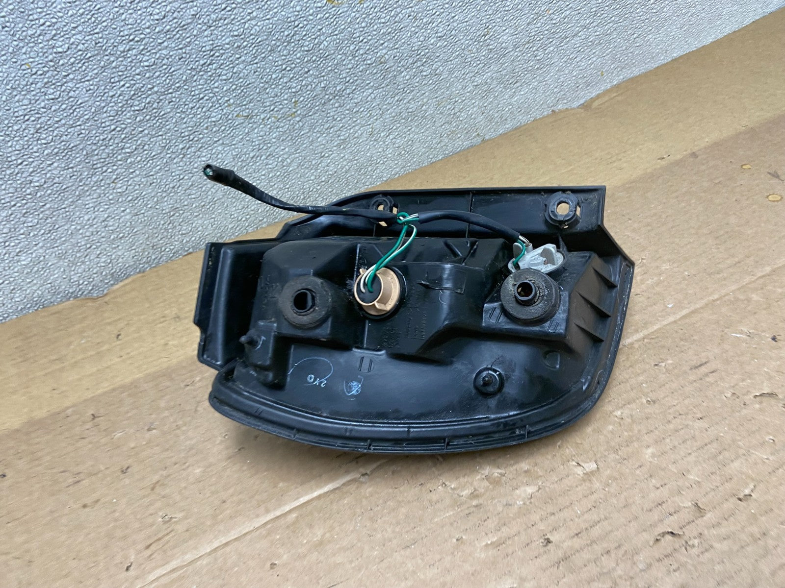 2001 2002 2003 Lexus Rx300 Right Passenger Rh Side Tail Light Oem AB5201 LK4