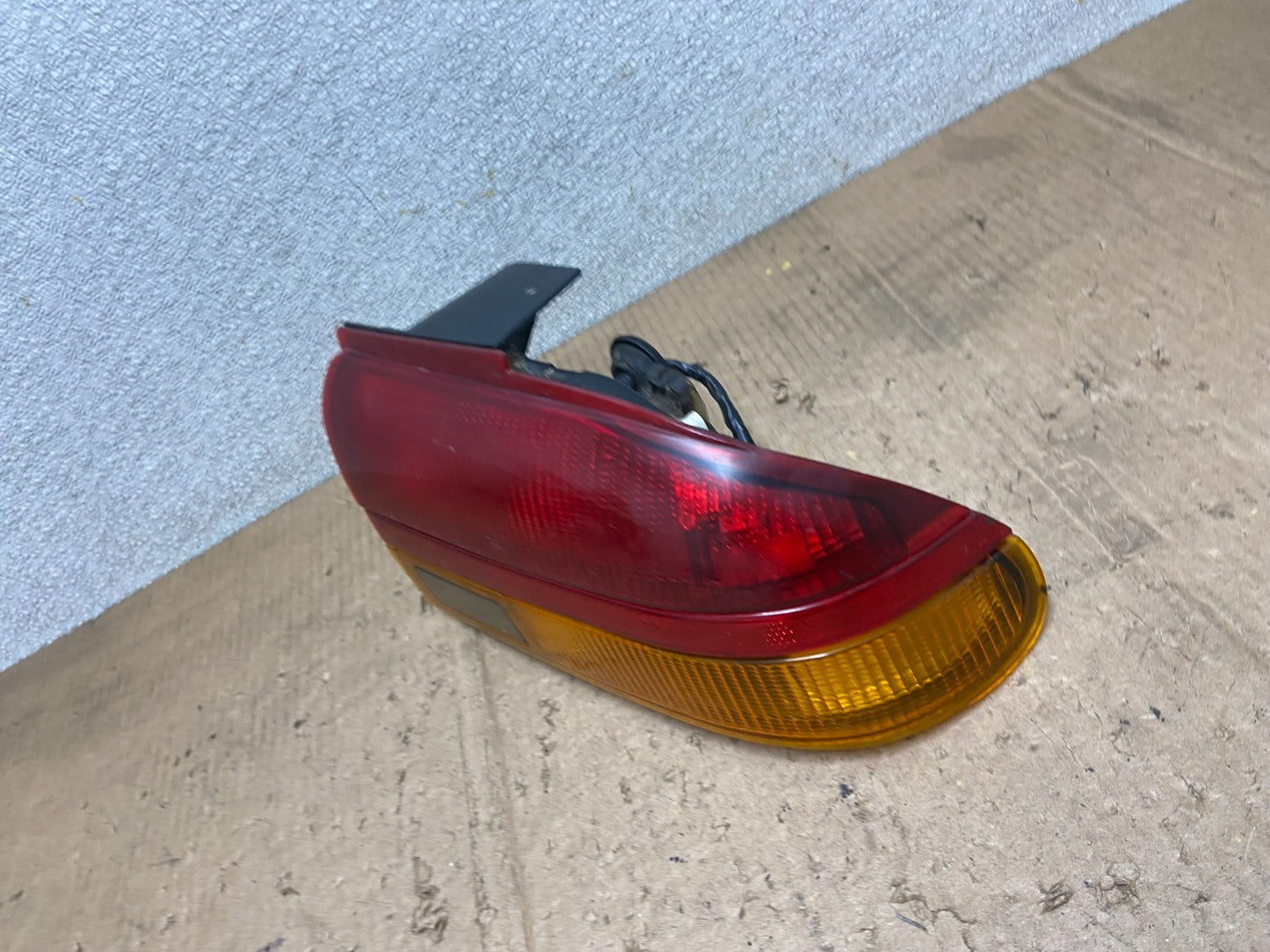 1993 - 1995 Saturn SL S-Series Right Passenger RH Side Tail Light AA7197 DW1