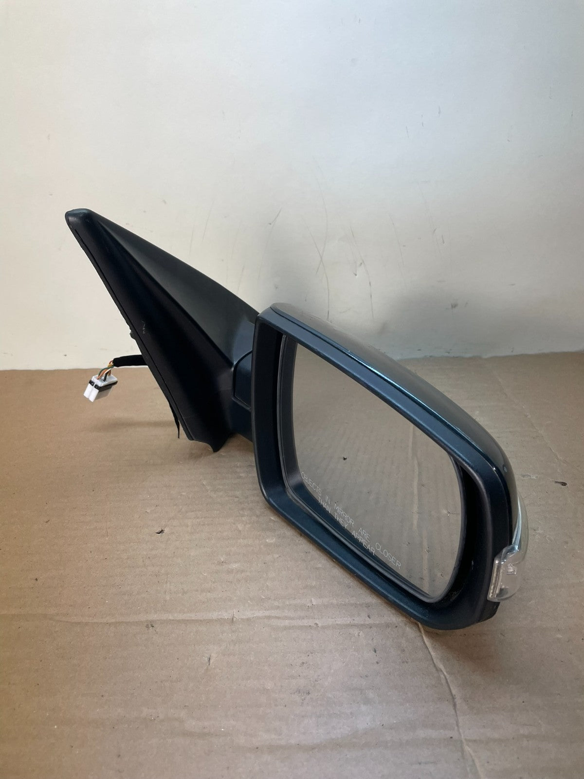 2011 to 2015 Kia Sorento Right Passenger Door Mirror Turn Signal ai0462 DG2