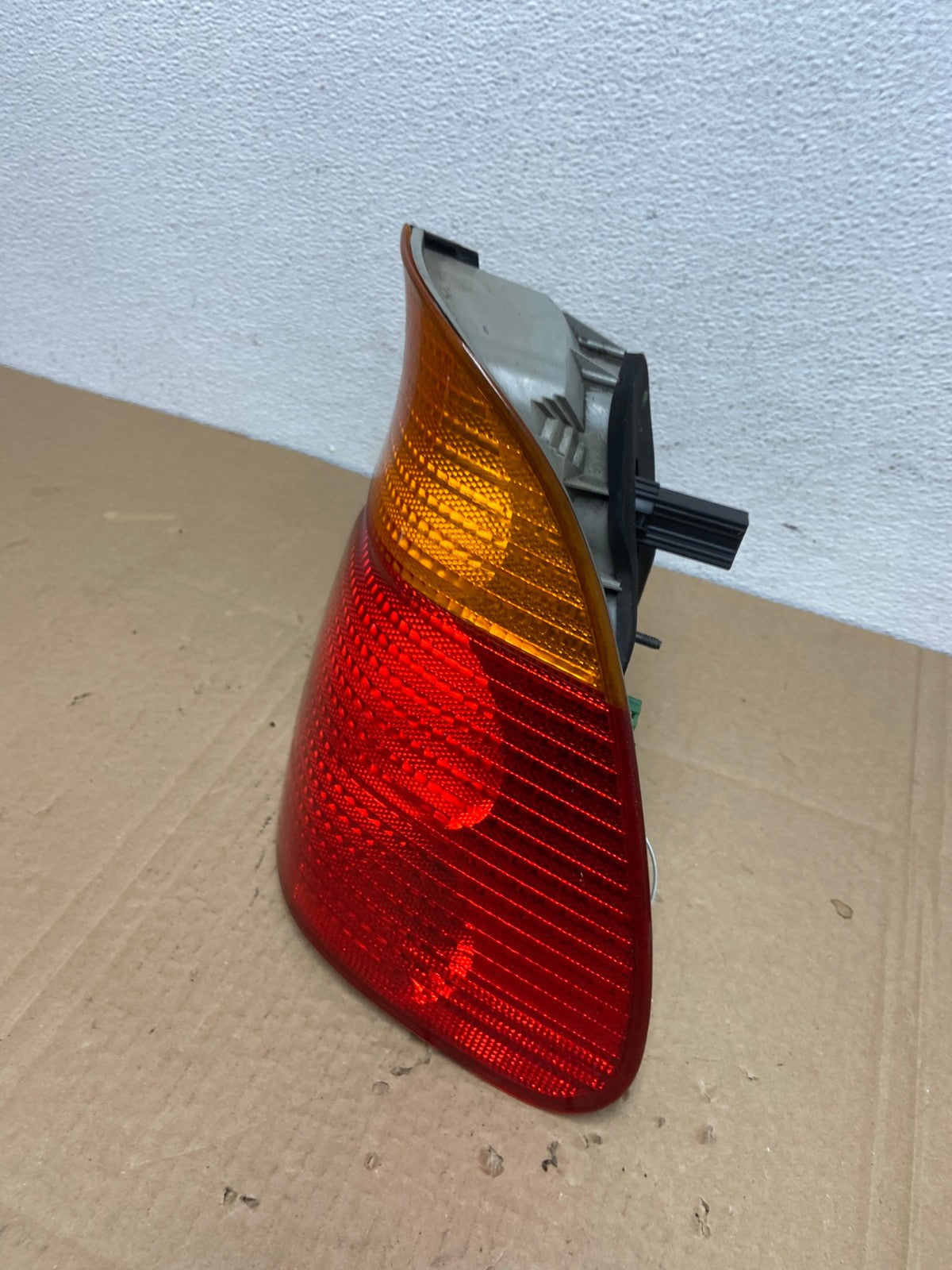 2000 2001 2002 2003 BMW E53 X5 Right Passenger RH Tail Light Oem AC3786 LK1
