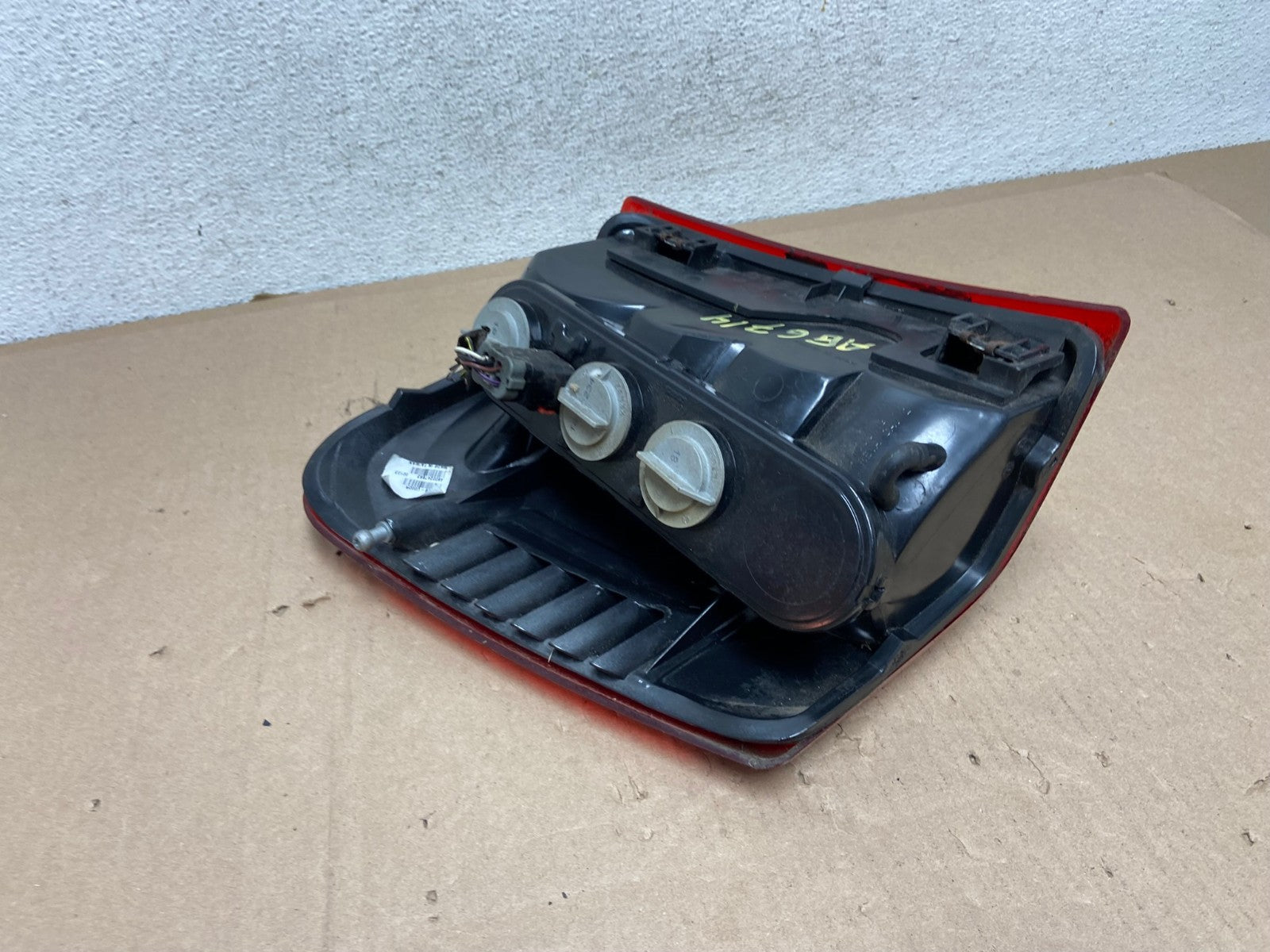 1999-2004 Jeep Grand Cherokee WJ Right Passenger Rh Tail Light AG6714 LK3