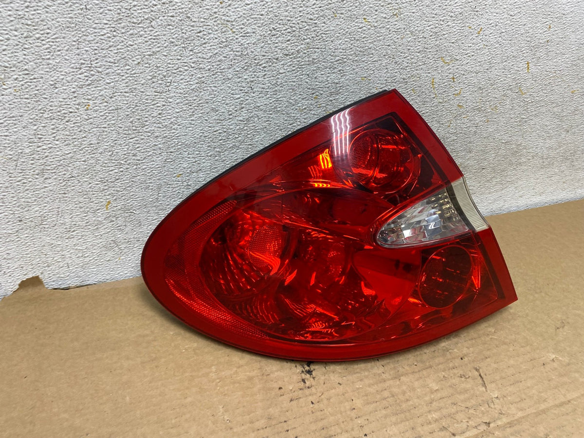 2005 to 2009 Buick Lacrosse Left Driver LH Side Tail Light AH7998 LK1