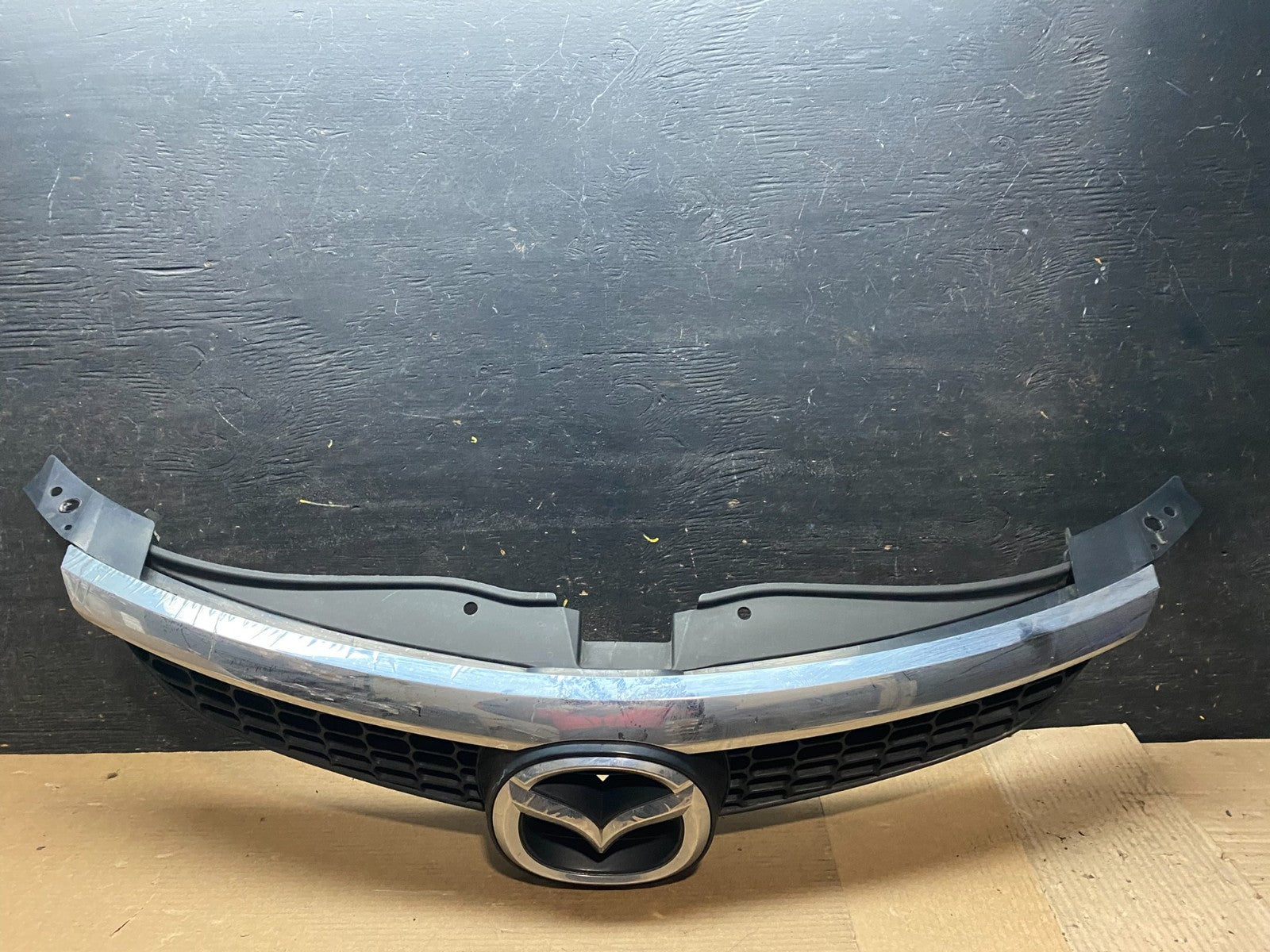 2007 - 2009 Mazda CX9 CX-9 Front Upper Grill Grille Emblem OEM V7002 DG0