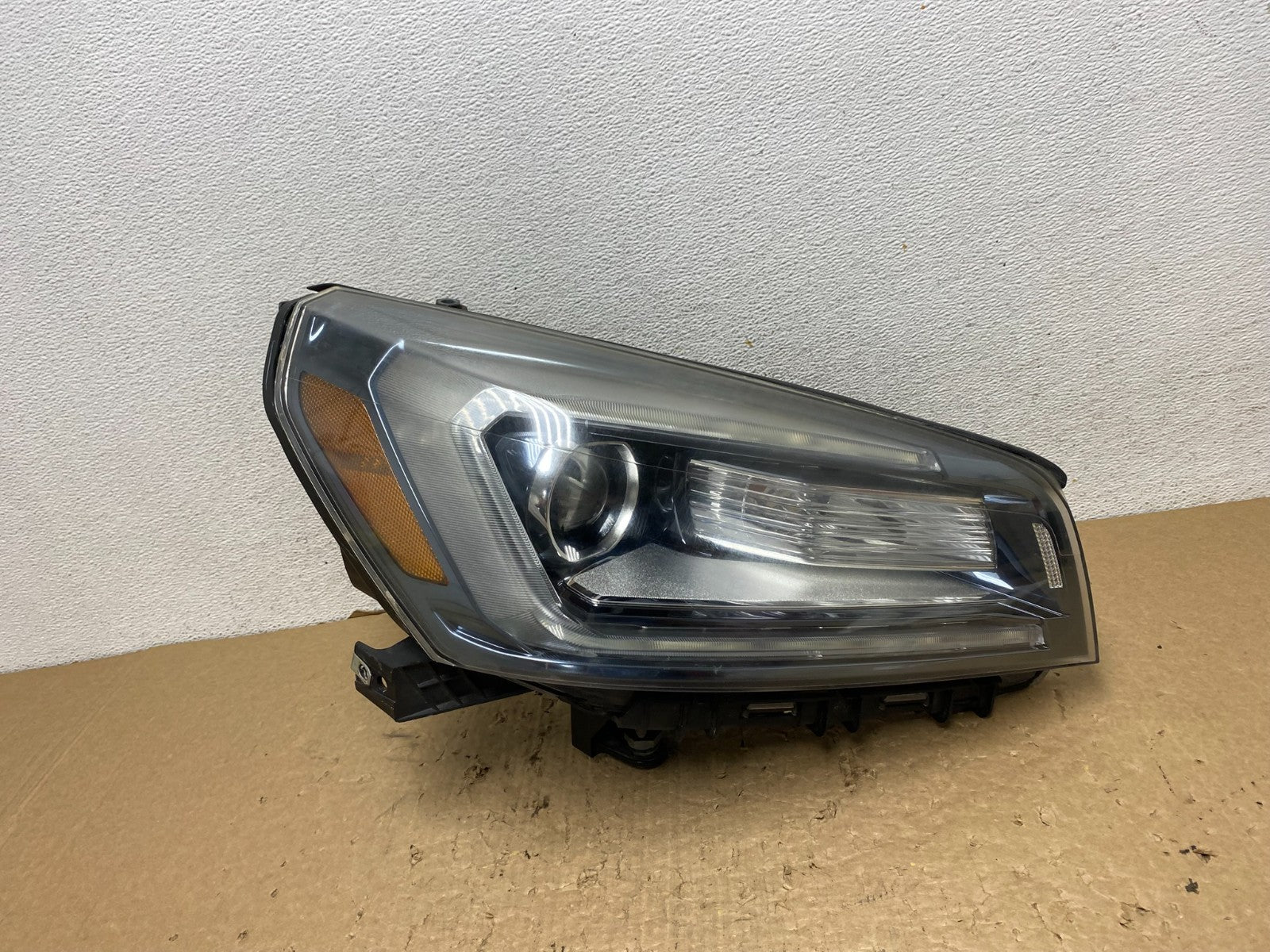 2013-2016 Gmc Acadia Right Passenger RH Side Led Halogen Headlight AF8284 DW0