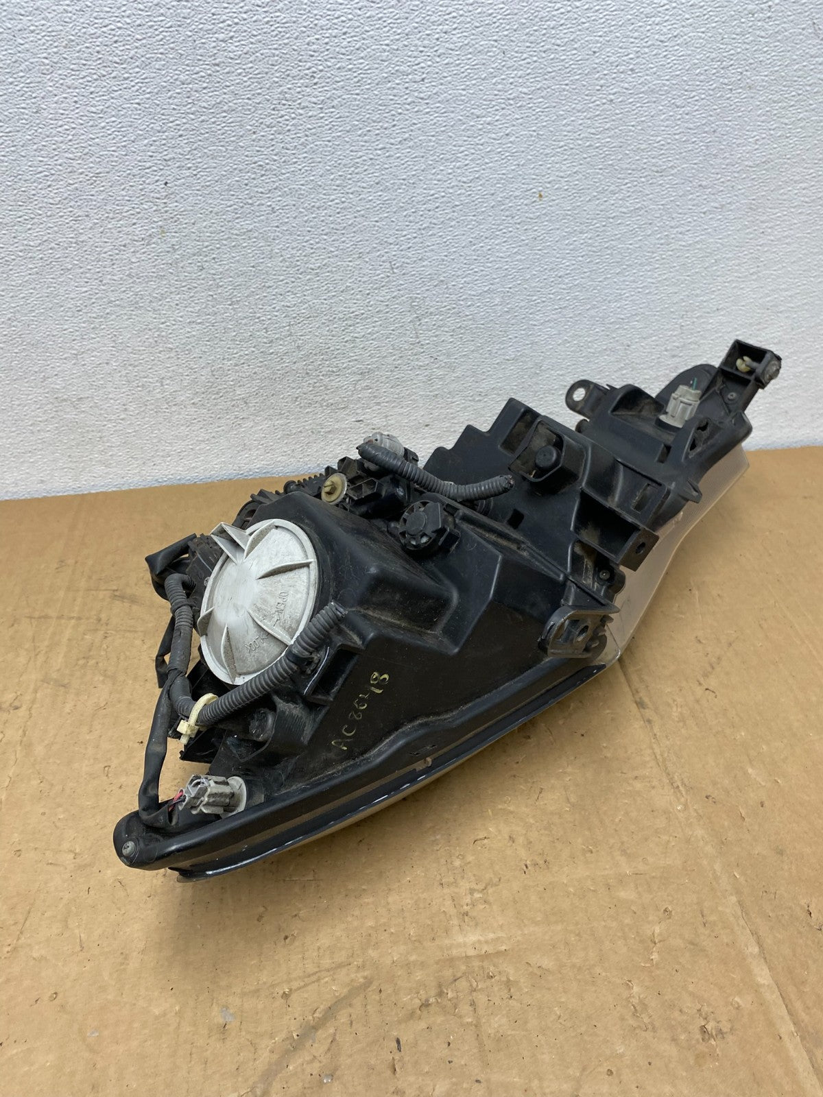 2011 to 2014 Nissan Murano Headlight Right Passenger Rh Halogen AC8648 DW7