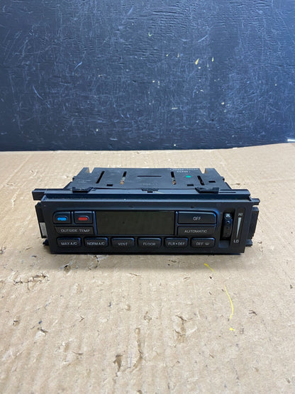 2003 to 2011 Ford Crown Victoria Marquis A/C Heater Climate Control ad6790 DG0