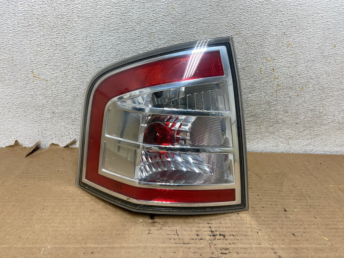 2007 to 2010 Ford Edge Tail light Left Driver Side AH4160 LK0