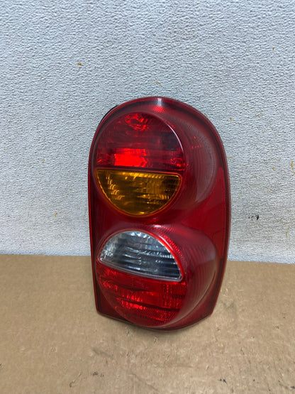 2002 2003 2004 Jeep Liberty Right Passenger Rh Side Tail Light AI3623 LK0