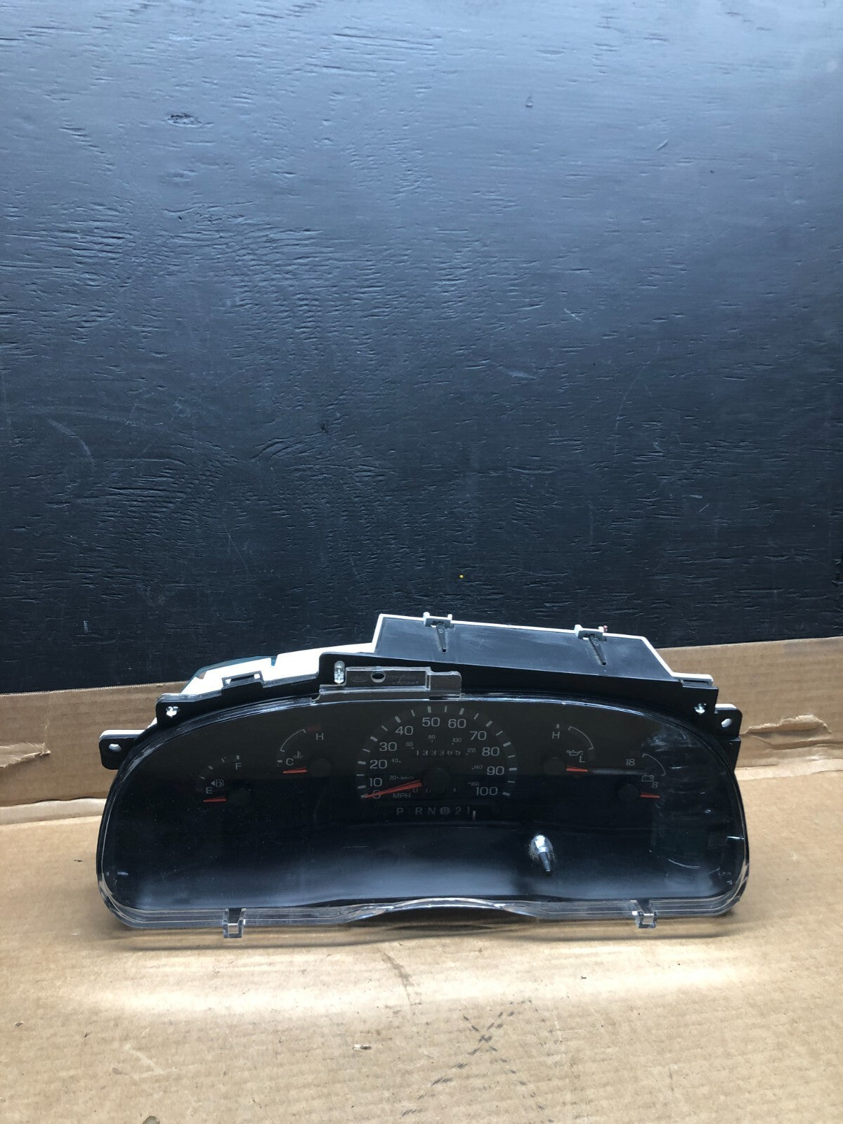 2001 to 2002 Ford Econoline E250 E350 Van Speedometer Instrument Cluster H15360