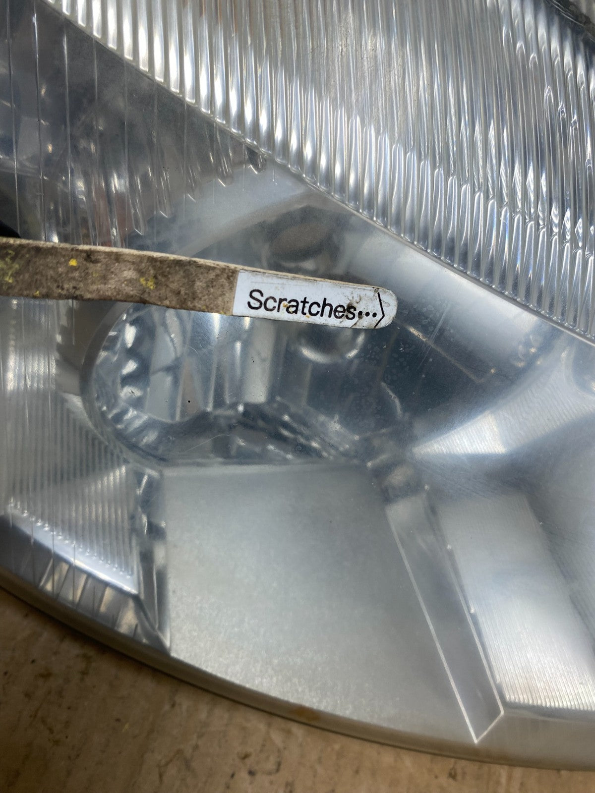 2004 - 2007 Ford Freestar Right Passenger RH Side Headlight Halogen AC7794 DW3