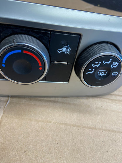 2013 - 2016 GMC Acadia A/C Heater Climate Control Radio Panel Bezel OE AF1769 DG3