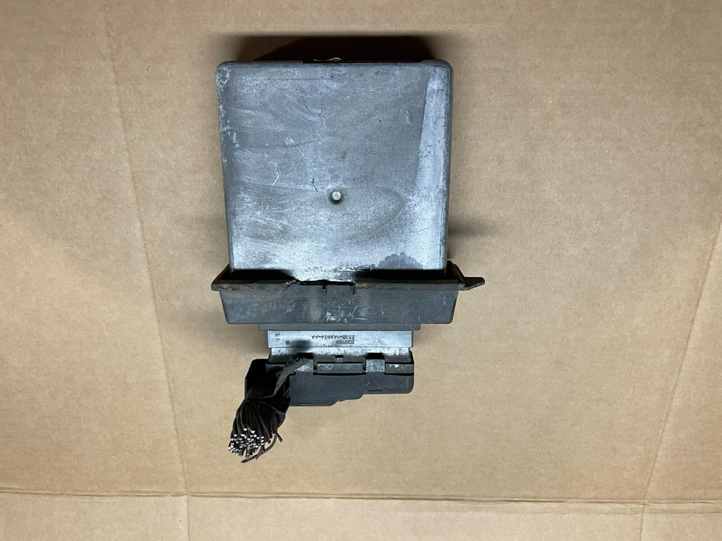 2002 Ford Van E150 E250 4.2L Engine Control Module 2c2a-12a650-aD H6801 PS1