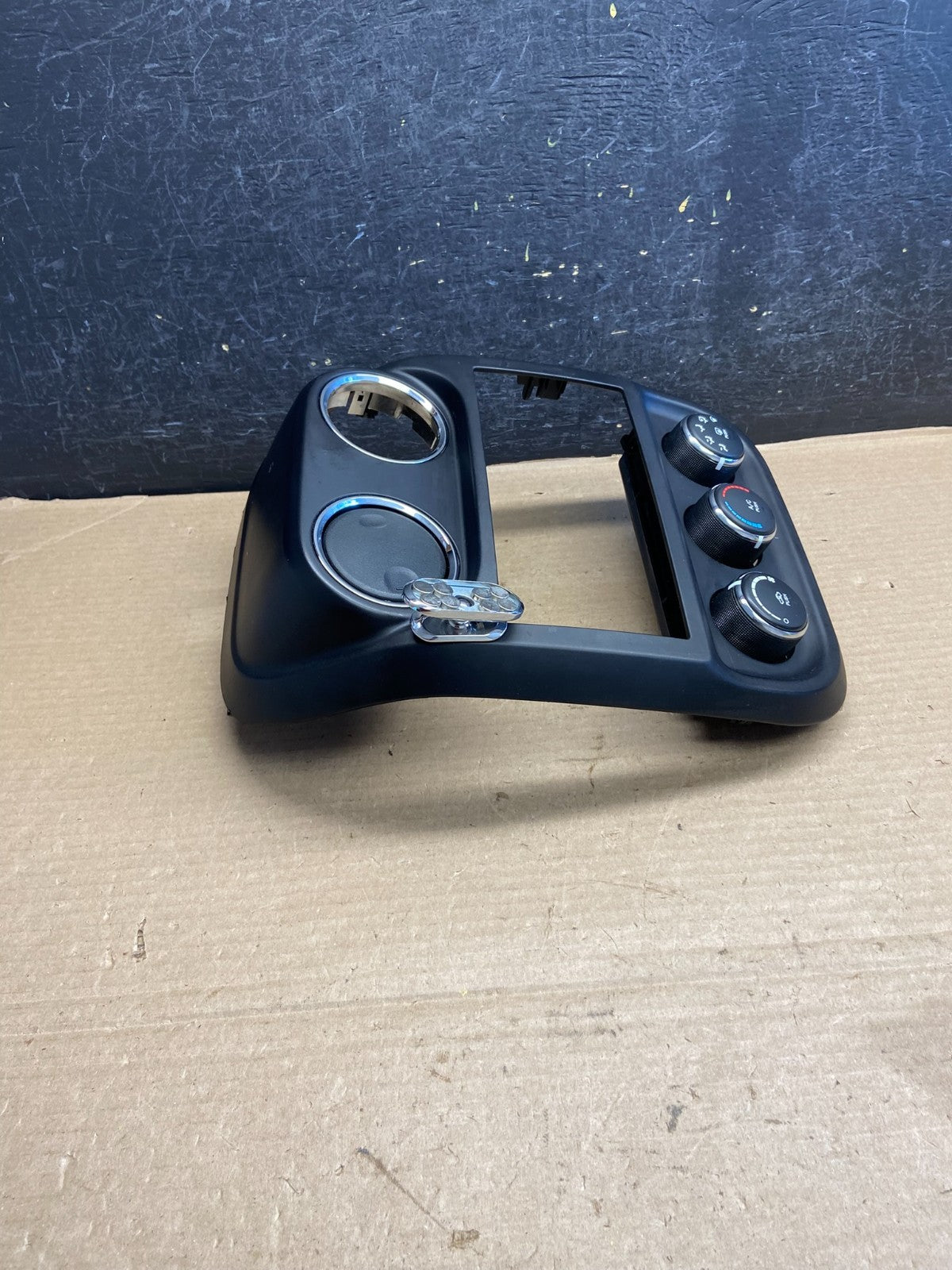 2011 to 2017 Jeep Compass Dash Climate Temperature Control Radio Bezel AH1577 DG1